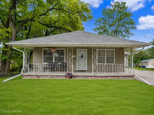 903 E 1st Avenue, Indianola, IA 50125