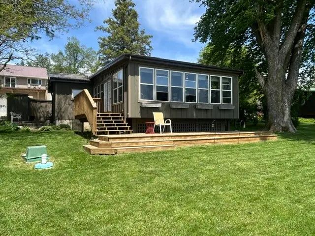 2136 Pine Bend Road, Garwin, IA 50632 - #2
