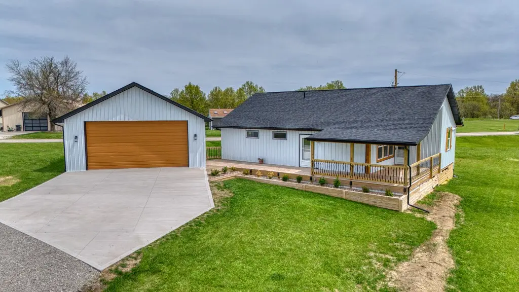 12241 Apache Drive, Moravia, IA 52571 - #1