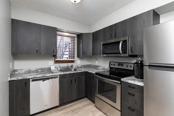 2081 NW Hickory Lane, Ankeny, IA 50023
