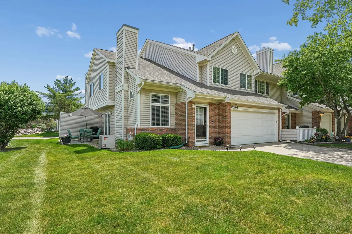 2235 Grand Avenue #8, West Des Moines, IA 50265 - #1