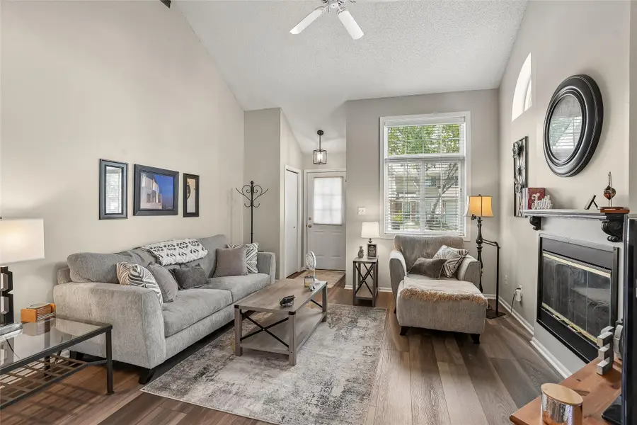 2235 Grand Avenue #8, West Des Moines, IA 50265 - #3