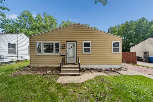 2521 57th Street, Des Moines, IA 50310