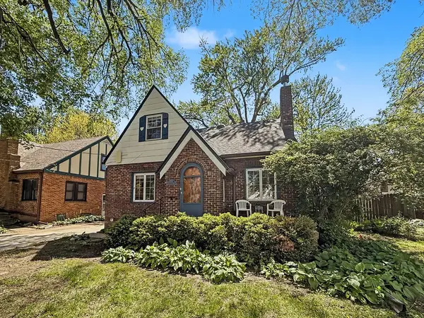 1742 Marella Trail, Des Moines, IA 50310