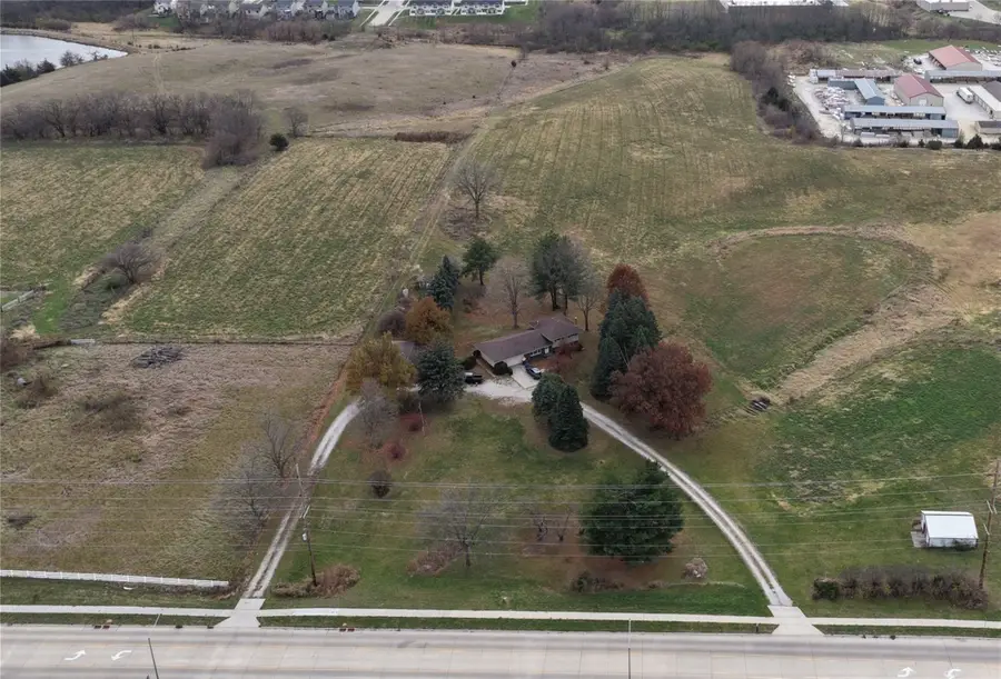501 E Hillcrest Avenue, Indianola, IA 50125 - #3