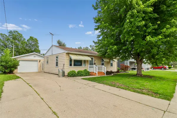 508 E 25th Street S, Newton, IA 50208