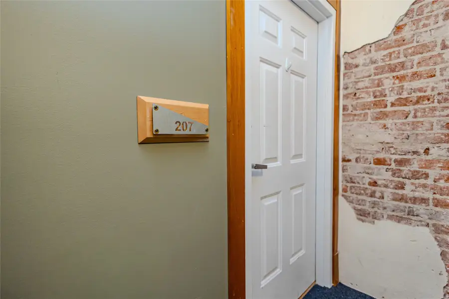 507 E Locust Street #207, Des Moines, IA 50309 - #3