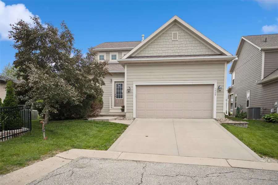 5449 S Prairie View Drive, West Des Moines, IA 50266 - #3