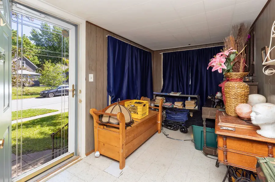 710 Douglas Avenue, Des Moines, IA 50313 - #2
