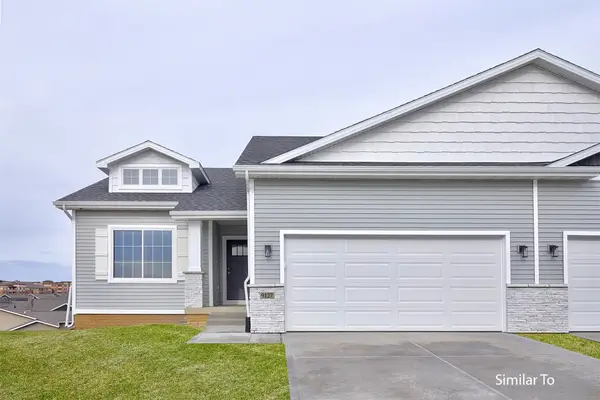 16700 Walnut Meadows Circle, Urbandale, IA 50323