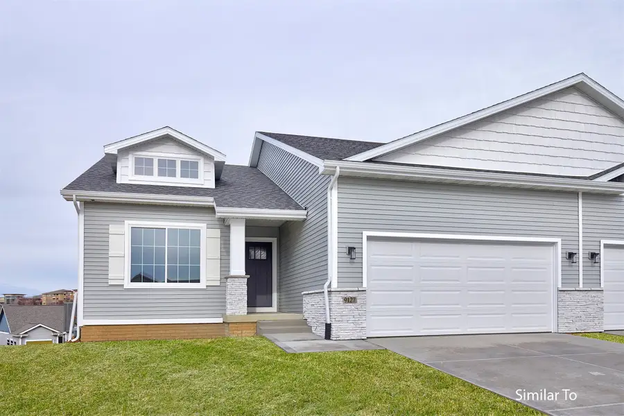 16700 Walnut Meadows Circle, Urbandale, IA 50323 - #2