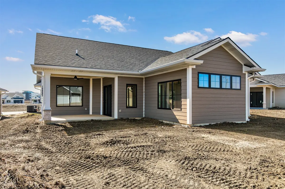 2525 SE Vintage Lane, Waukee, IA 50263 - #1