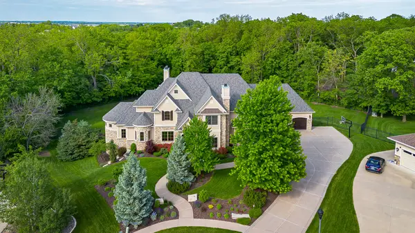 809 NE Bridge Creek Court, Grimes, IA 50111