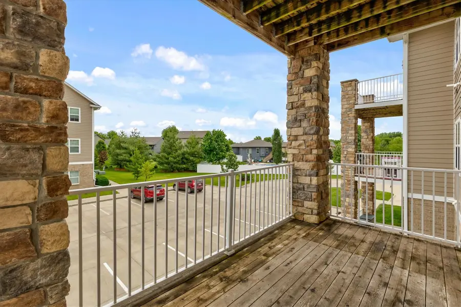 8350 Ep True Parkway #2205, West Des Moines, IA 50266 - #2