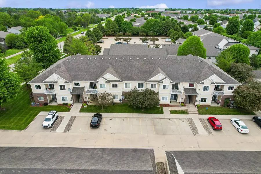 1720 SE La Grant Parkway #13, Waukee, IA 50263 - #2