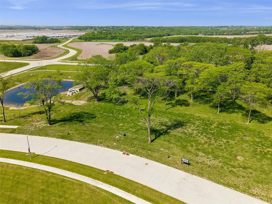 1557 Stonewood Drive, West Des Moines, IA 50266 - #2