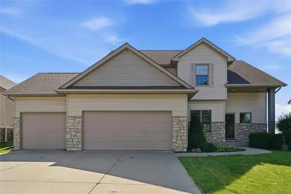 6821 Jane Austen Court, Johnston, IA 50131
