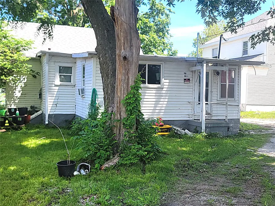 310 W Robinson Street, Knoxville, IA 50138 - #3