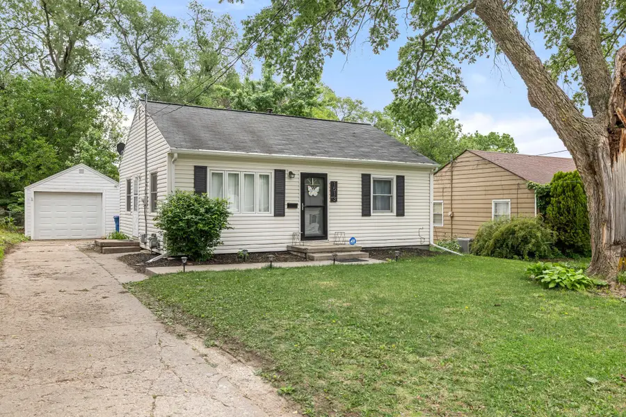 1513 62nd Street, Des Moines, IA 50311 - #2