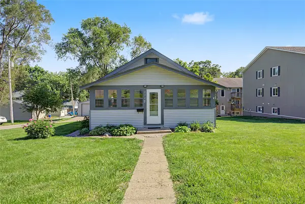1112 Vine Street, West Des Moines, IA 50265