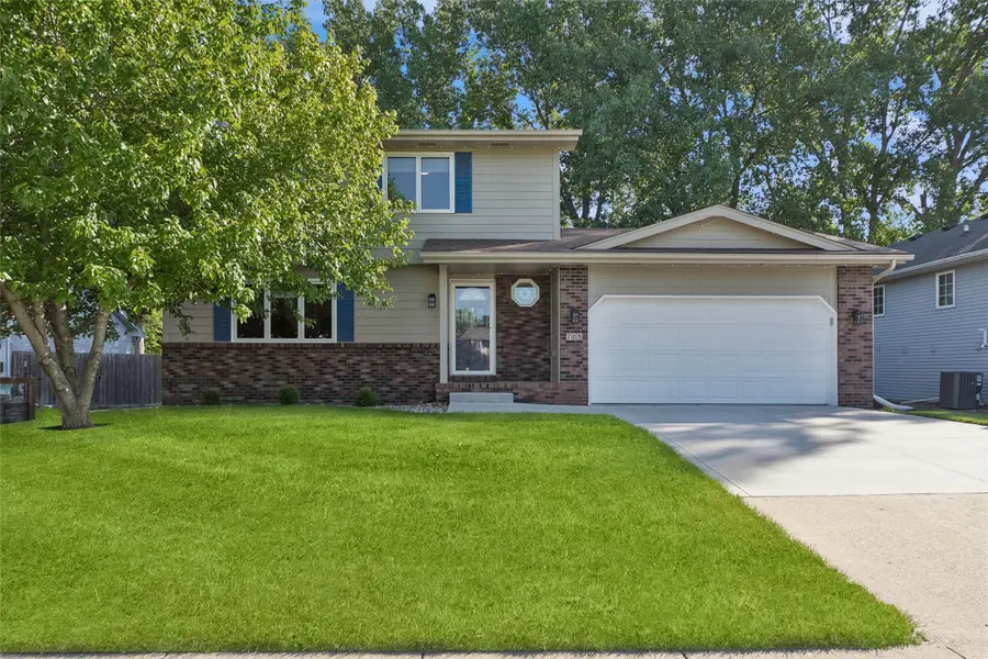 705 NW Stratford Court, Ankeny, IA 50023 - #2