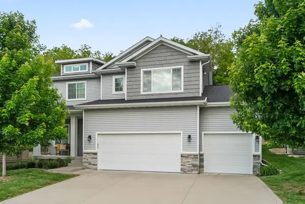 901 S 93rd Street, West Des Moines, IA 50266