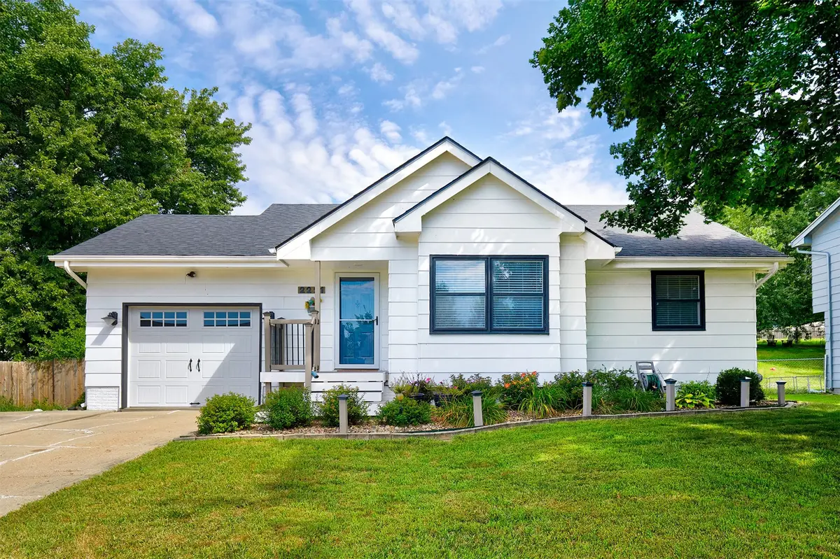 2221 Swan Drive, Norwalk, IA 50211 - #1