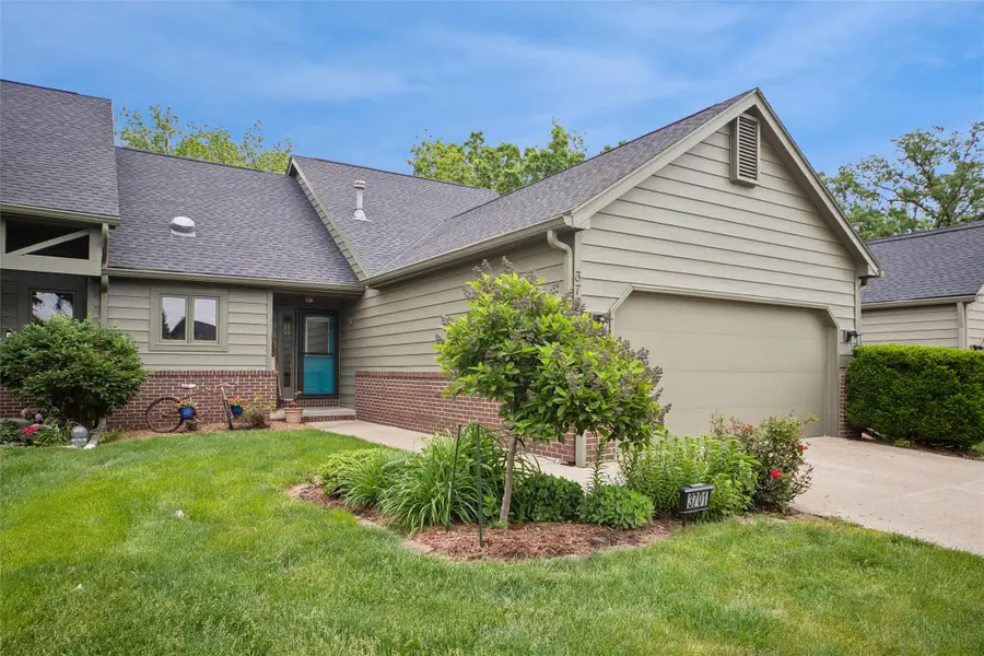 3701 Oak Creek Place, West Des Moines, IA 50265 - #2