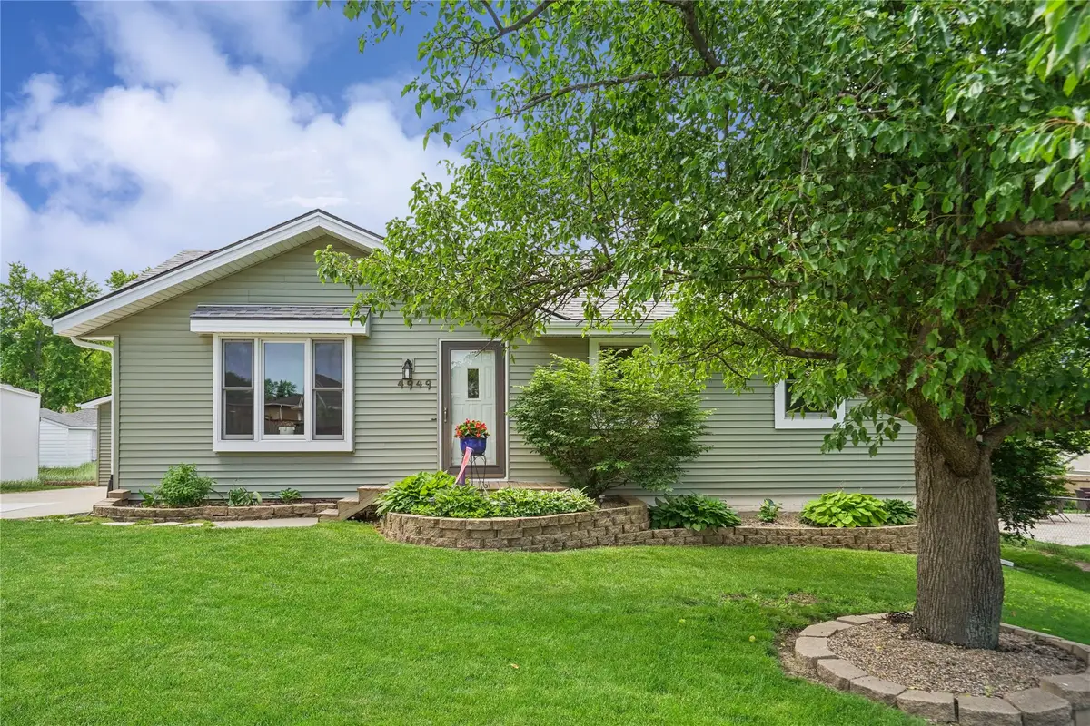 4949 Cypress Drive, Pleasant Hill, IA 50327 - #1