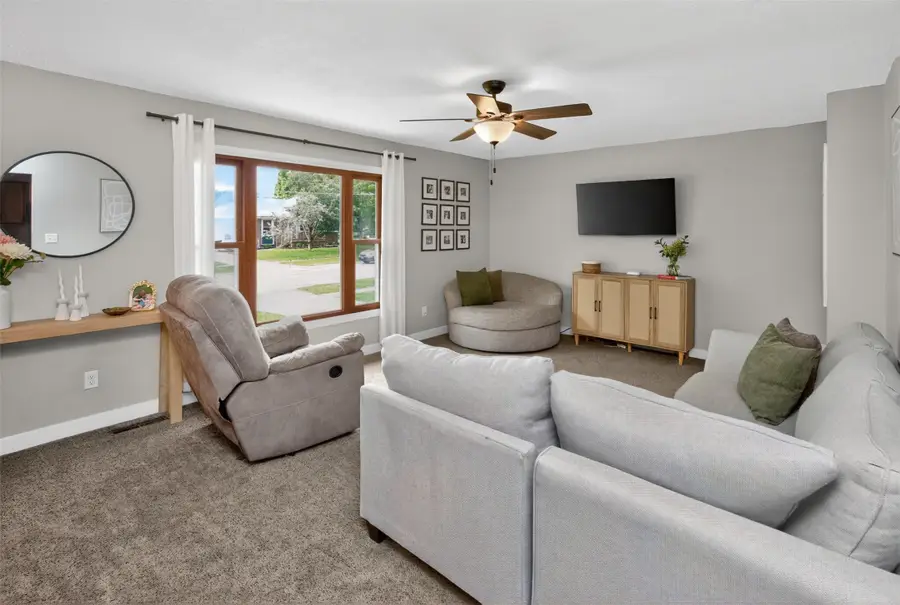406 NE 8th Street, Ankeny, IA 50021 - #2