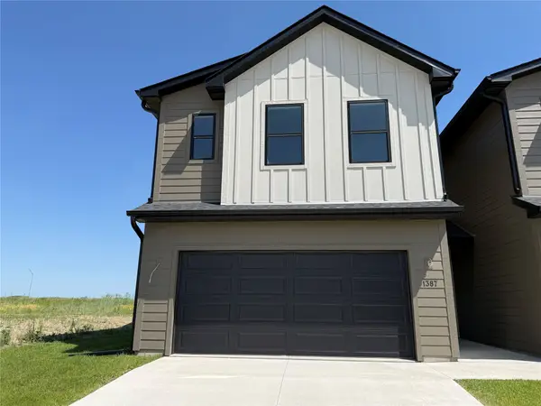1387 Meadow Rose Place, Waukee, IA 50263