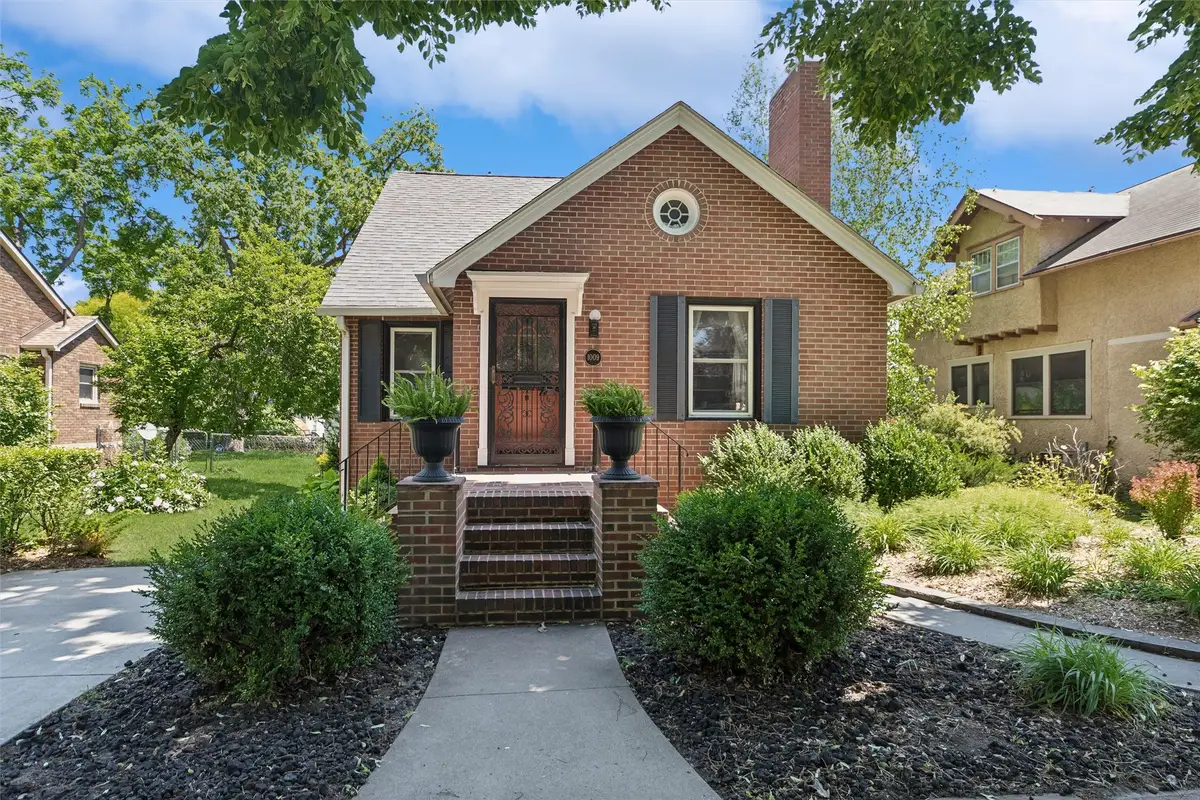1009 40th Street, Des Moines, IA 50311 - #1