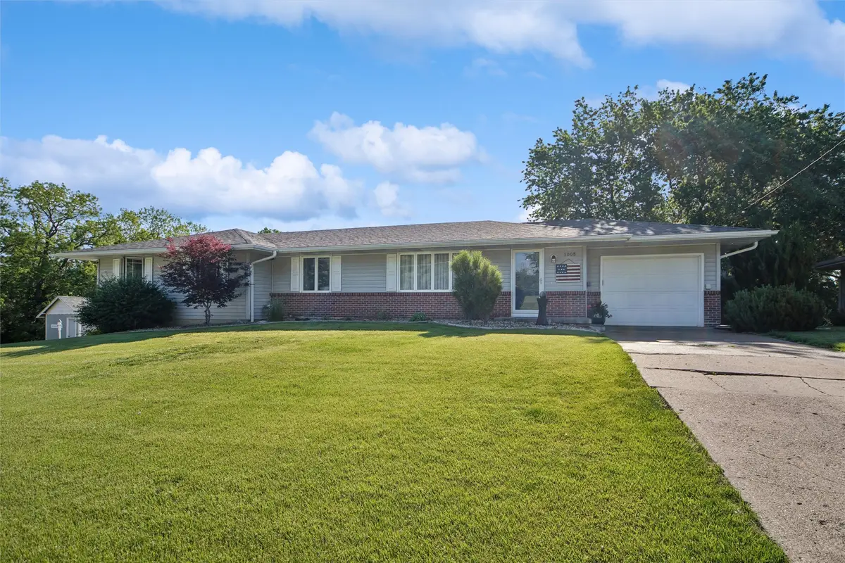 1005 S Roche Street, Knoxville, IA 50138 - #1