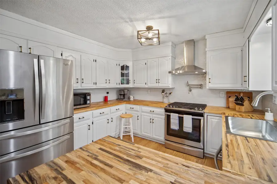 1005 S Roche Street, Knoxville, IA 50138 - #3