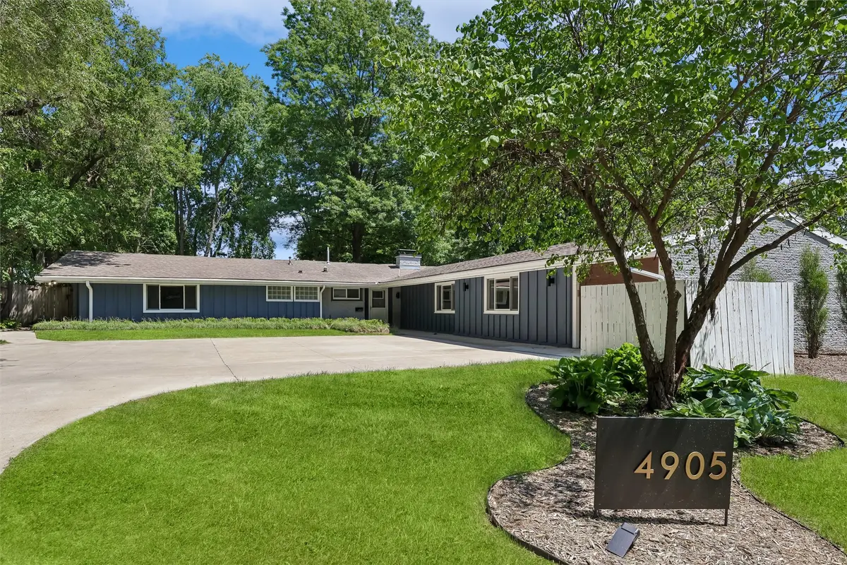 4905 SW 18th Street, Des Moines, IA 50315 - #1