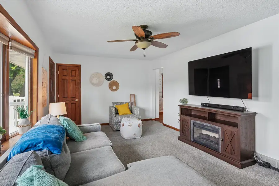 6115 Gordon Avenue, Des Moines, IA 50312 - #2