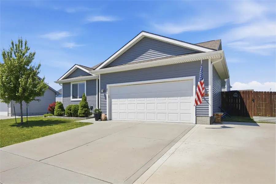 800 37th Street Sw, Bondurant, IA 50035 - #2