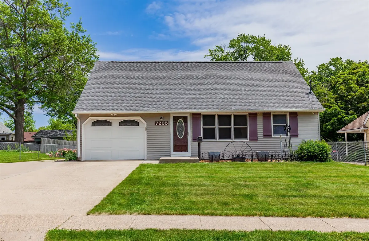 7205 SW 14th Street, Des Moines, IA 50315 - #1