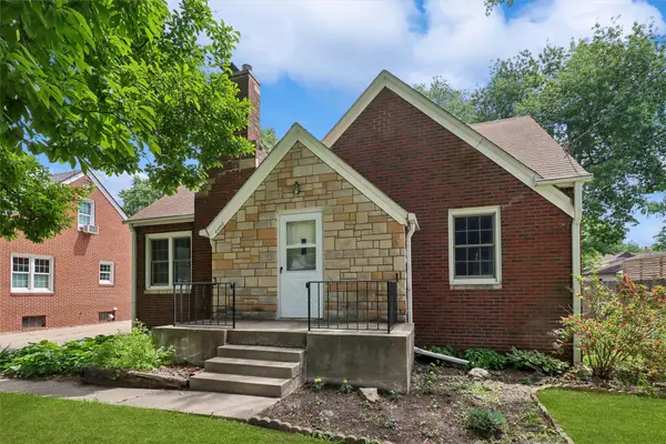 2803 48th Street, Des Moines, IA 50310