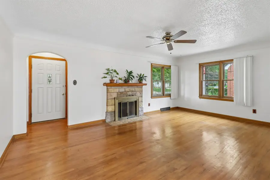 2803 48th Street, Des Moines, IA 50310 - #3