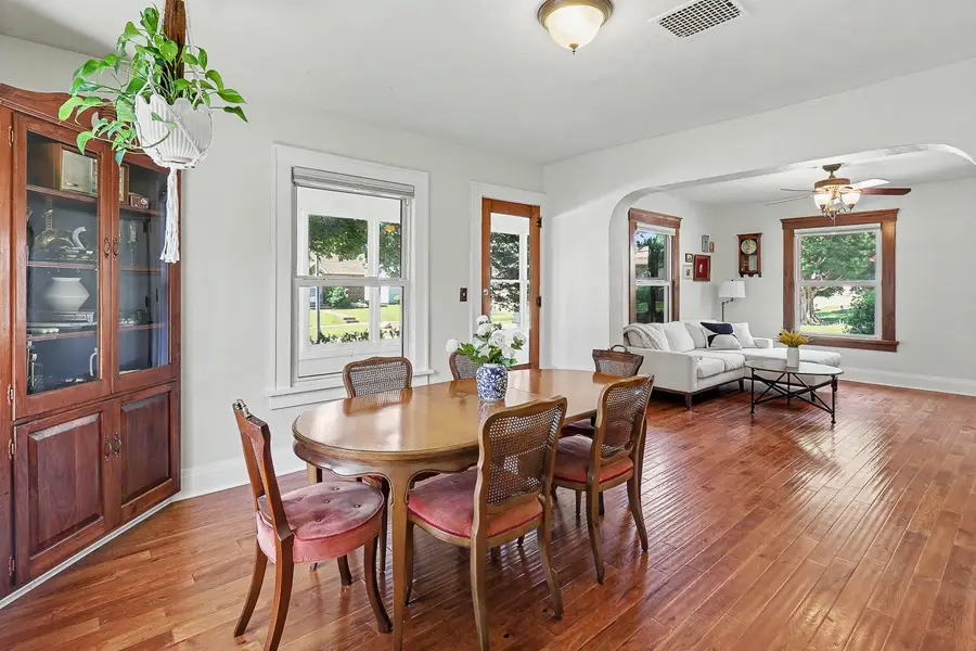1108 Columbus Street, Pella, IA 50219 - #3