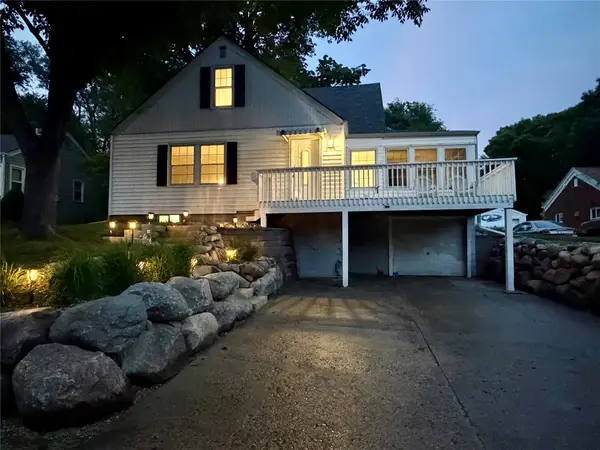 525 16th Street, West Des Moines, IA 50265