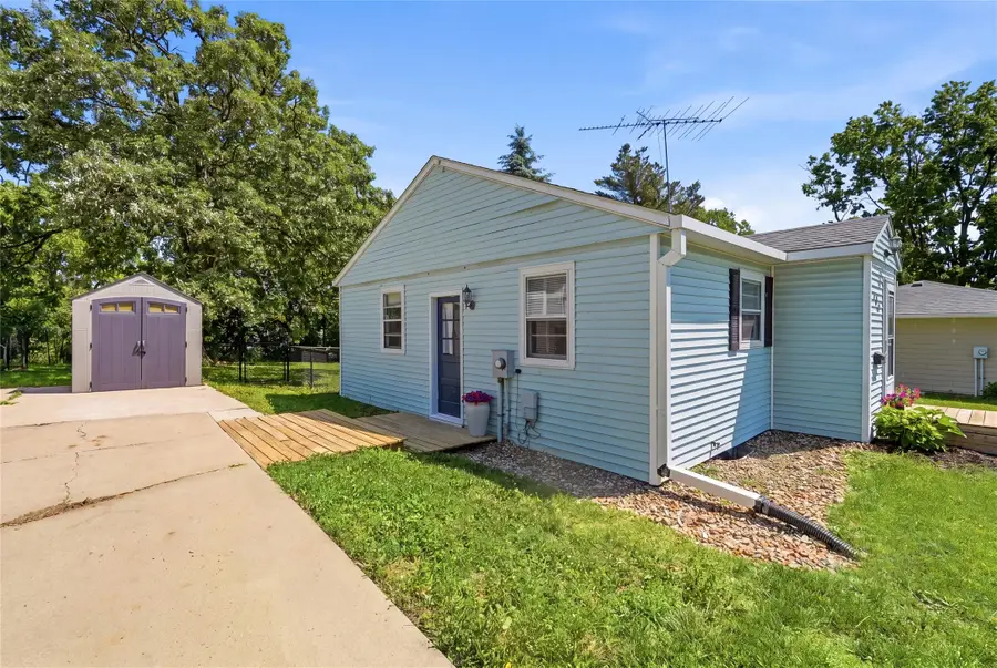 400 Lincoln Street, Pella, IA 50219 - #3