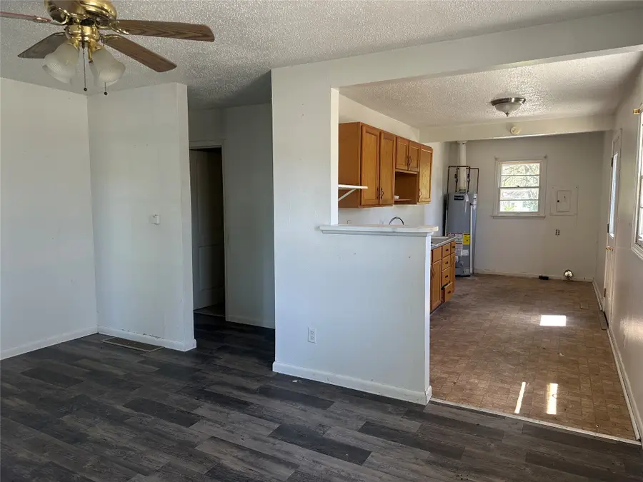 706 E 21st Street Place S, Newton, IA 50208 - #2