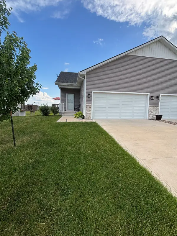 2704 Yordi Drive, Norwalk, IA 50211
