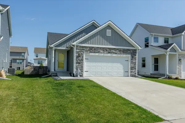1253 NW Yorktown Drive, Waukee, IA 50263