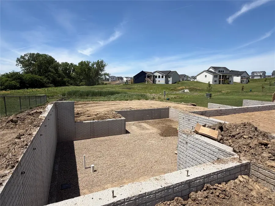 372 Napoli Avenue, West Des Moines, IA 50266 - #2