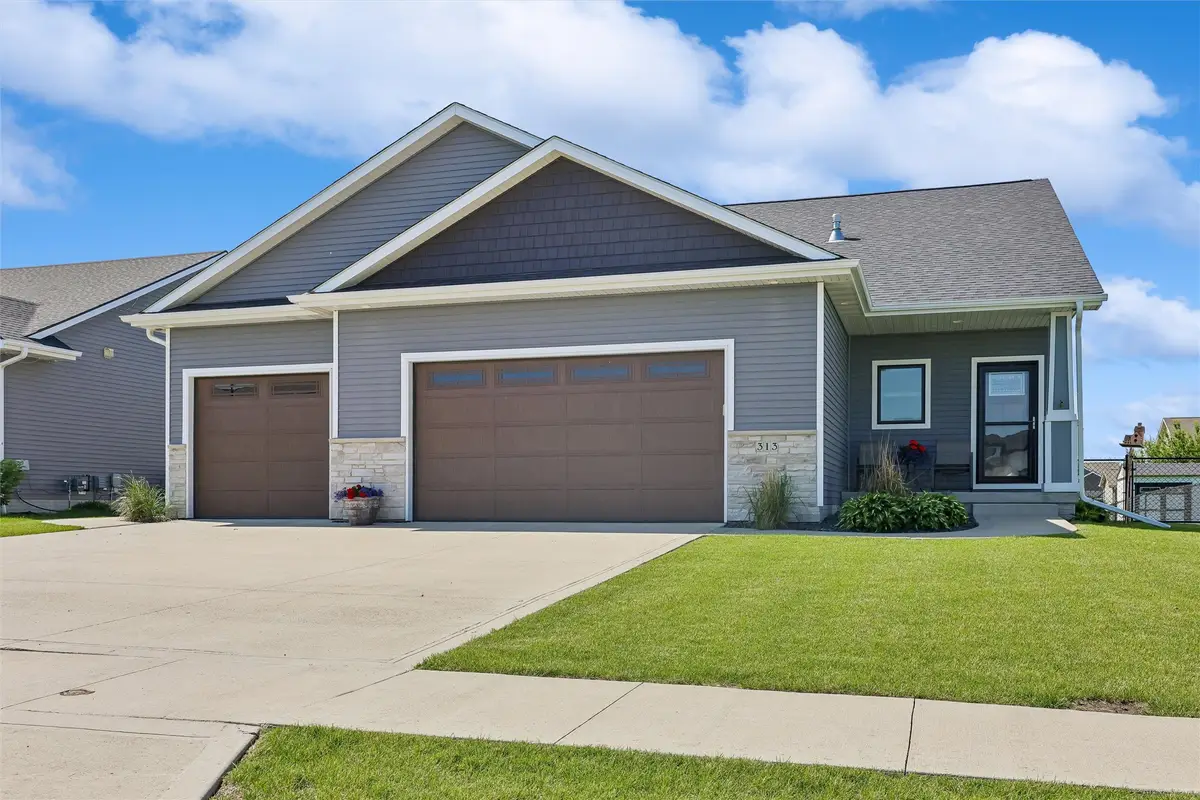 313 Summit Circle Nw, Bondurant, IA 50035 - #1