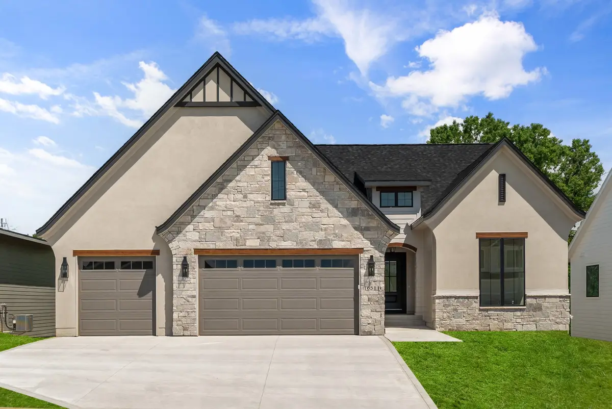 16511 Ironwood Lane, Urbandale, IA 50263 - #1