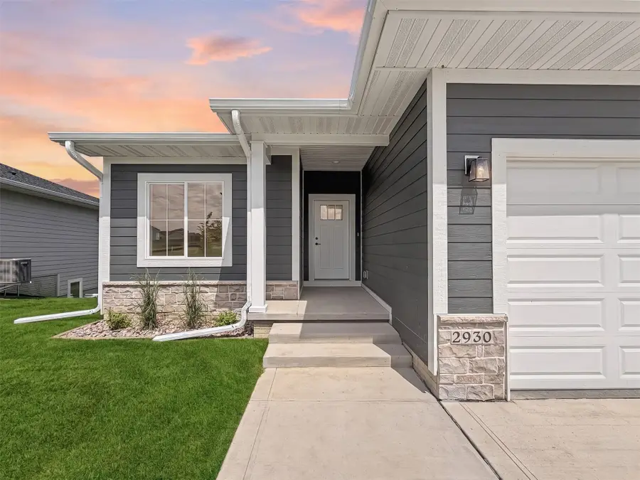 2930 Lake Hill Drive Drive, Des Moines, IA 50320 - #2